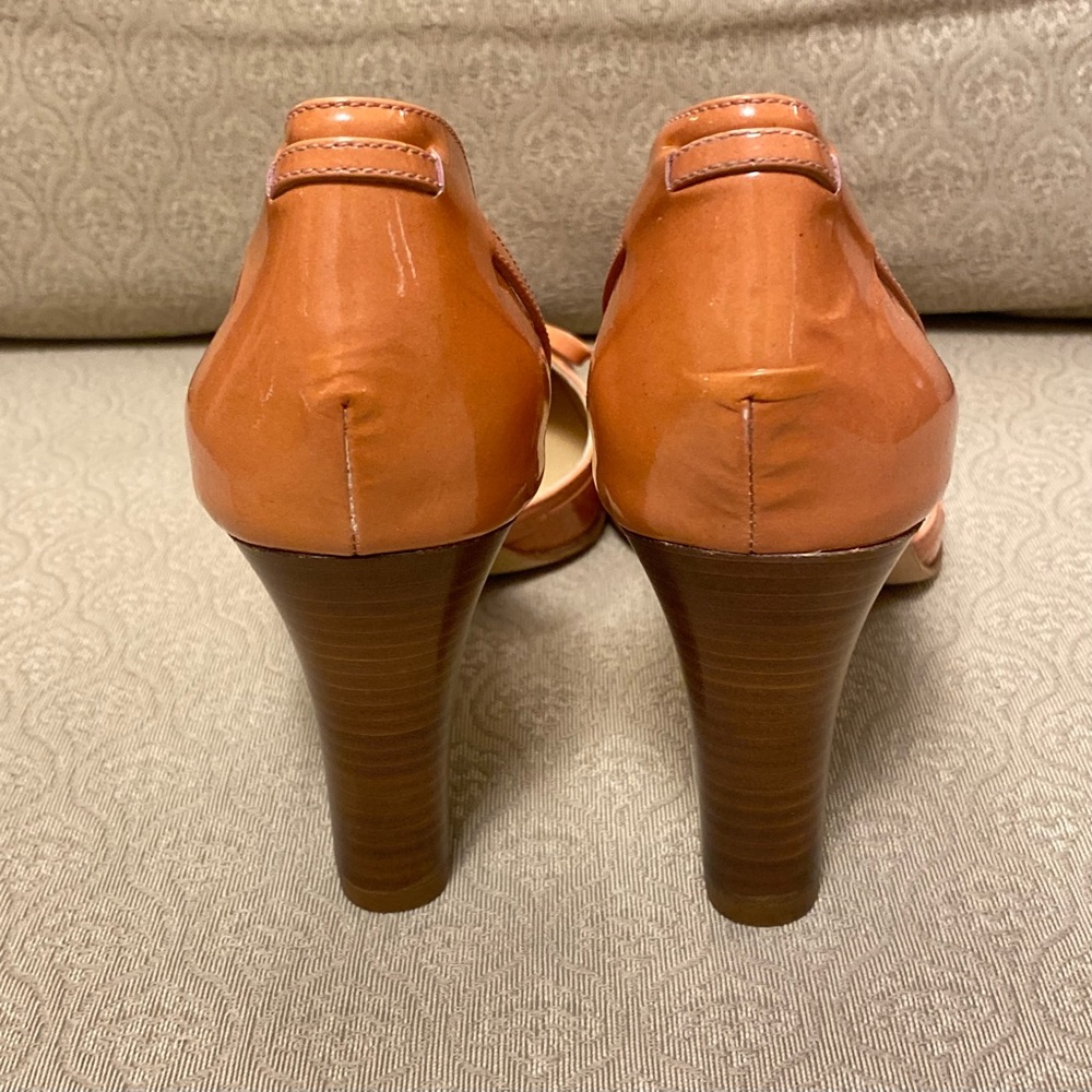 Kate Spade Coral D’Orsay Patent Leather Heels. - Picture 3 of 12